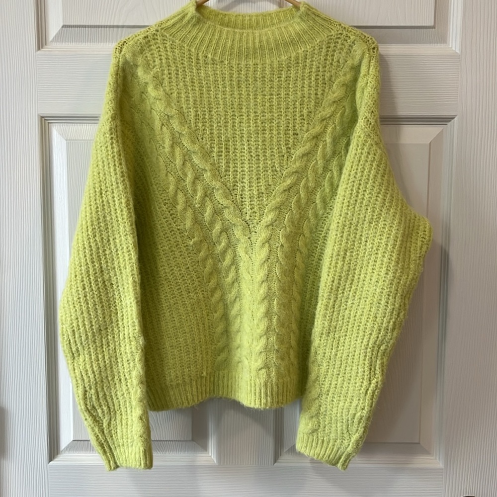 Universal Thread sweater - Picture 2 of 6